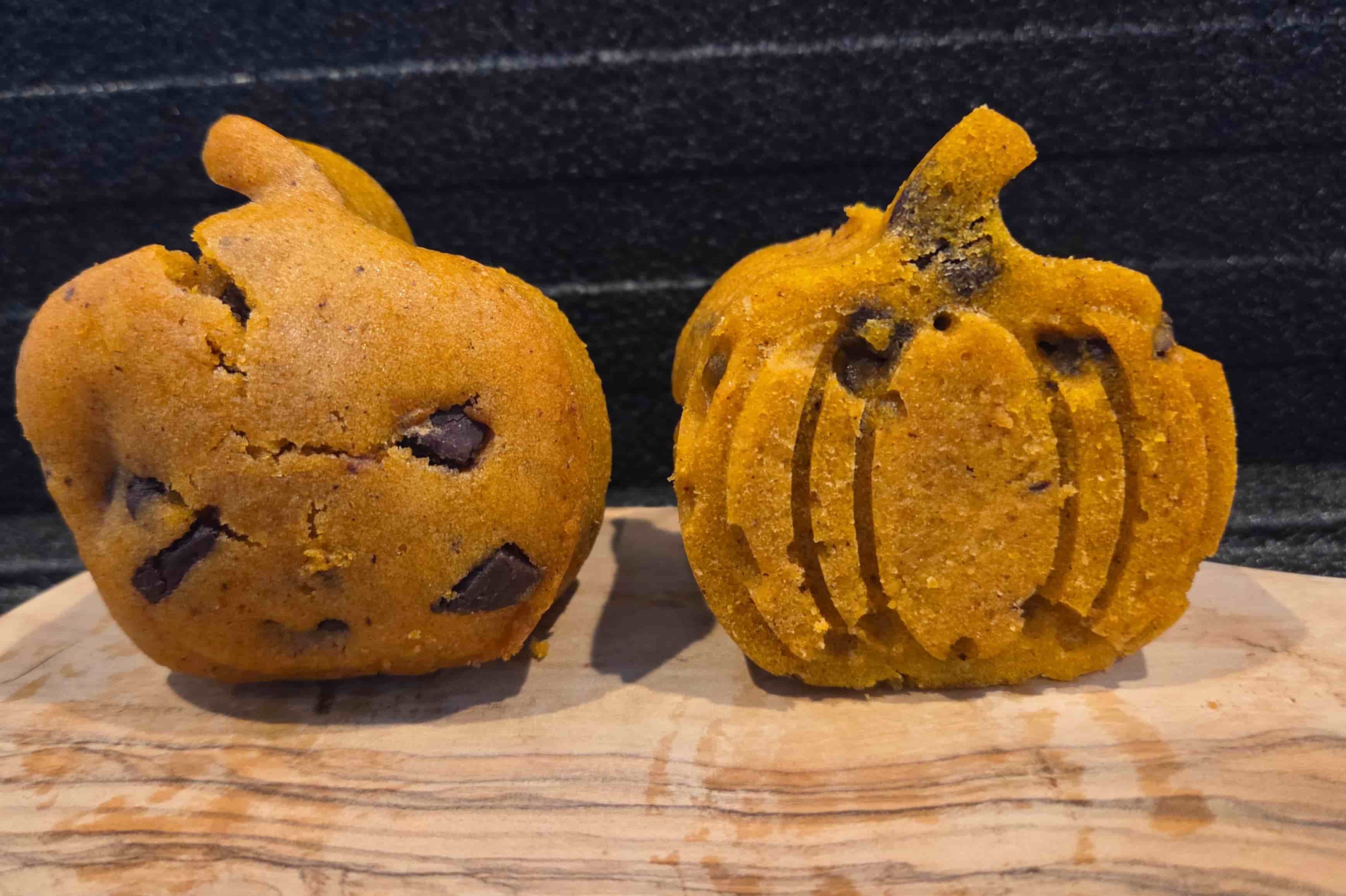 Pumpkin Chocolate Chunk Mini Cakes